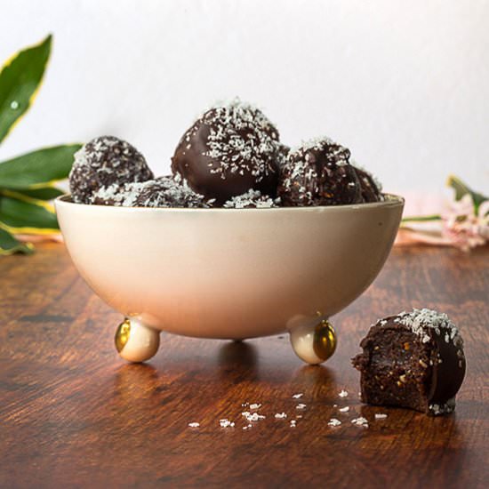 Dark Chocolate Almond Truffles