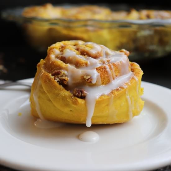 Golden Milk Vegan Cinnamon Rolls