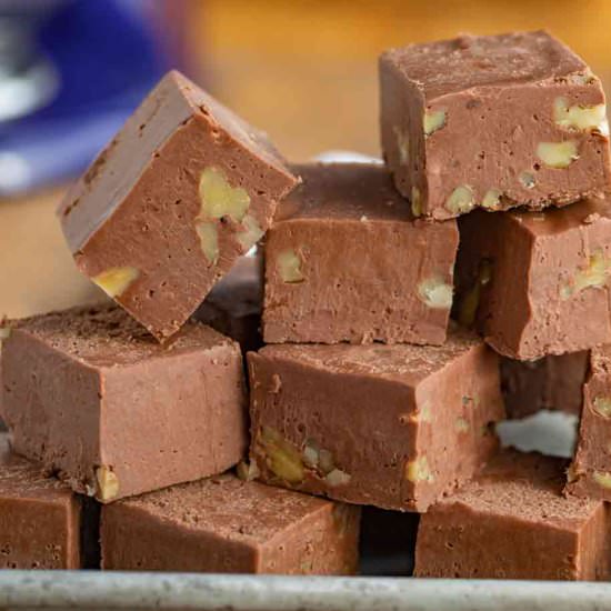 Chocolate Walnut Fudge