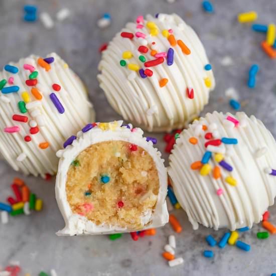 Cake Balls (Cake Truffles)