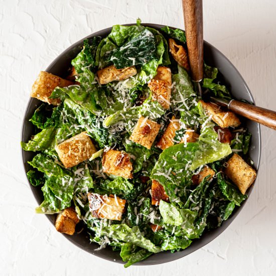 Salad with Pizza Crust Croutons