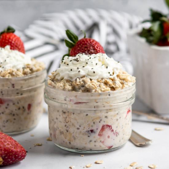 Strawberry Shortcake Overnight Oats