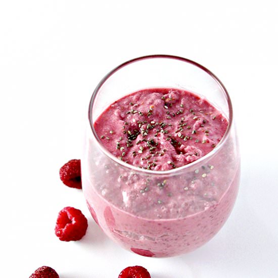 Overnight Raspberry Chia Pudding
