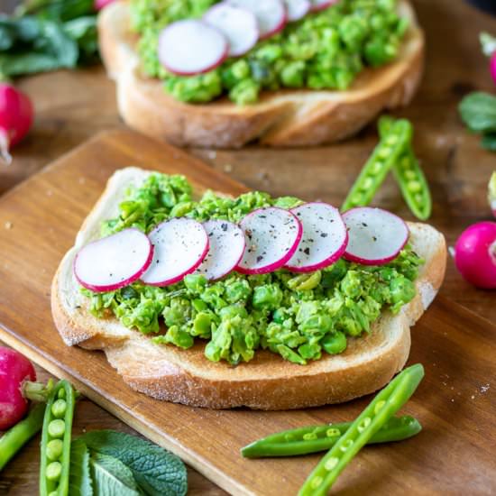 Peas on Toast with Mint
