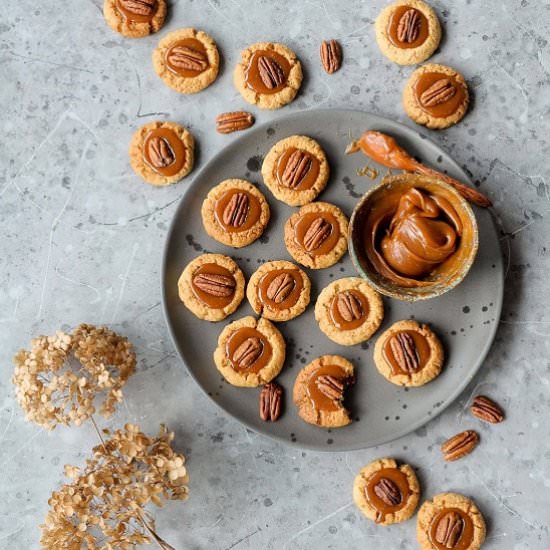 Almond and coconut cookies