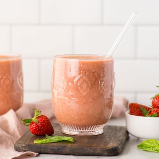 Strawberry Basil Kombucha Smoothie