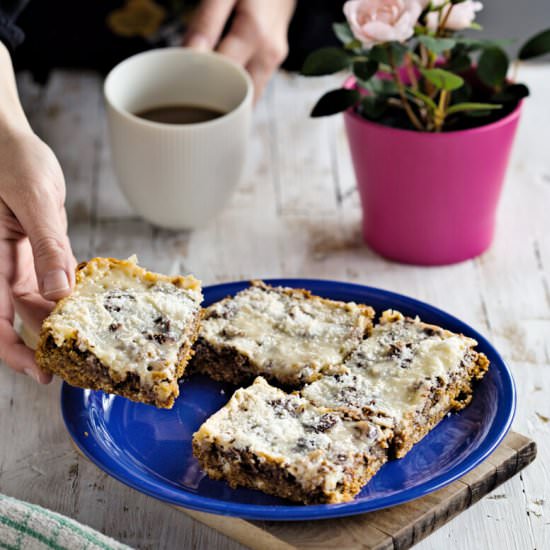 Easy Magic Cookie Bars with Dates