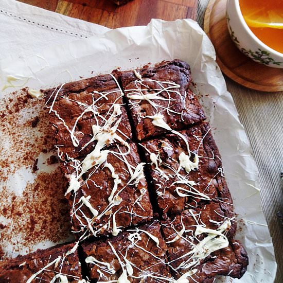 Chocolate cake with raisins & rum