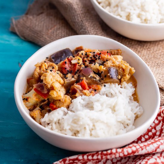 Pressure Cooker Vegetable Curry