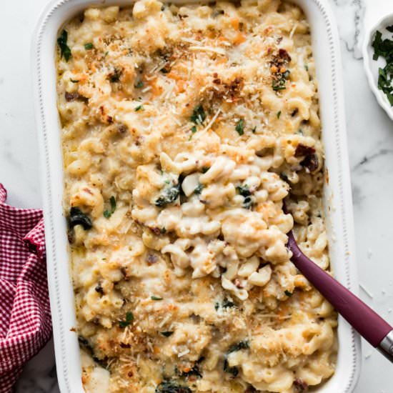 Company-Worthy Mac and Cheese