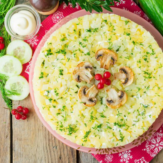 Chicken, mushroom, pineapples salad
