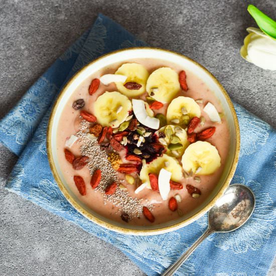 Superfoods Peach Smoothie Bowl