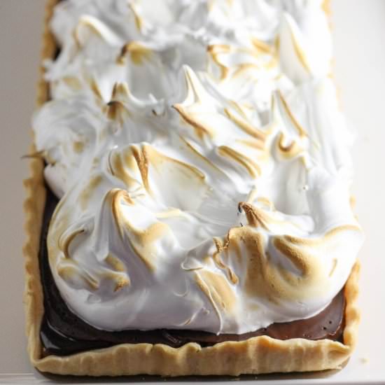 Dulce Chocolate Meringue Pie