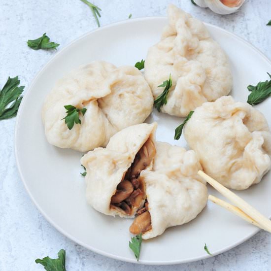 Cooked yeast dumplings