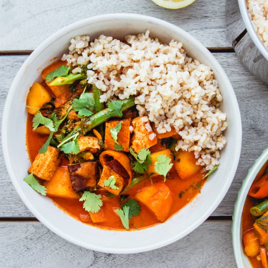 TOFU & MANGO VEGAN RED THAI CURRY