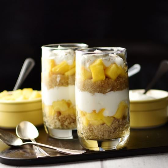 Breakfast Yogurt Parfait (Quinoa)