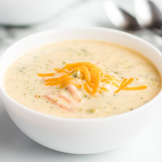 Instant Pot Broccoli Cheddar Soup