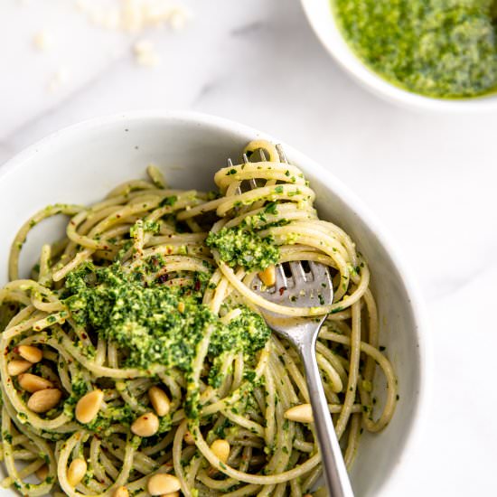 Clean-out-the-fridge Green Sauce