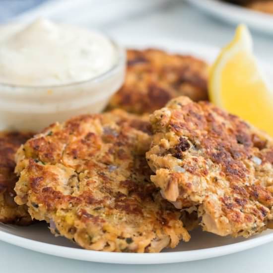 Simple Homemade Salmon Patties