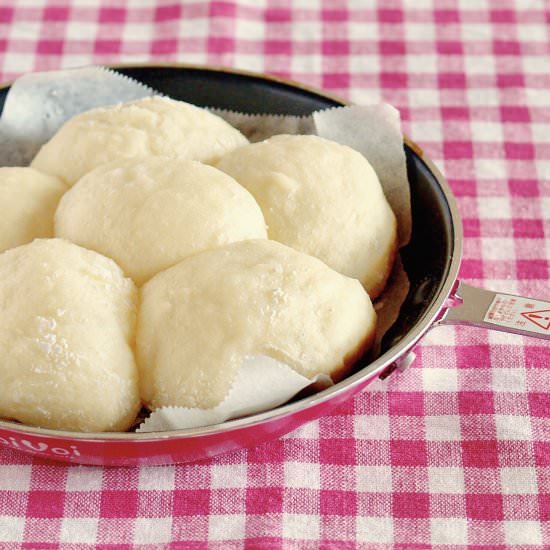 QUICK Soft White Dinner Rolls