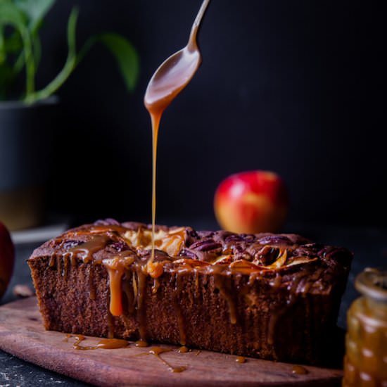 One Bowl Apple Almond Cake