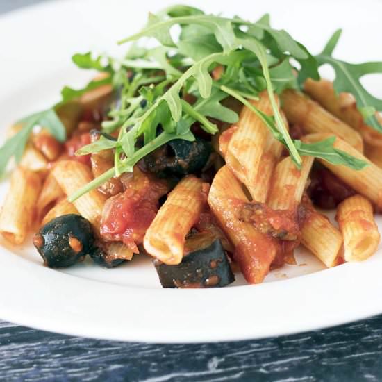 Smoky tomato and aubergine pasta