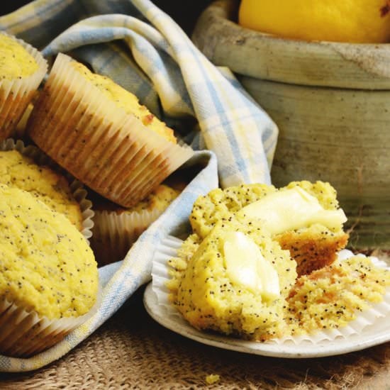 Low-Carb Lemon Poppy Seed Muffins