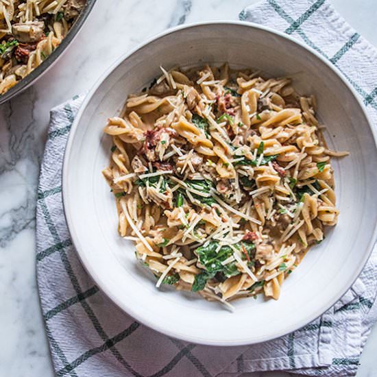 Sun-Dried Tomato Chickpea Pasta