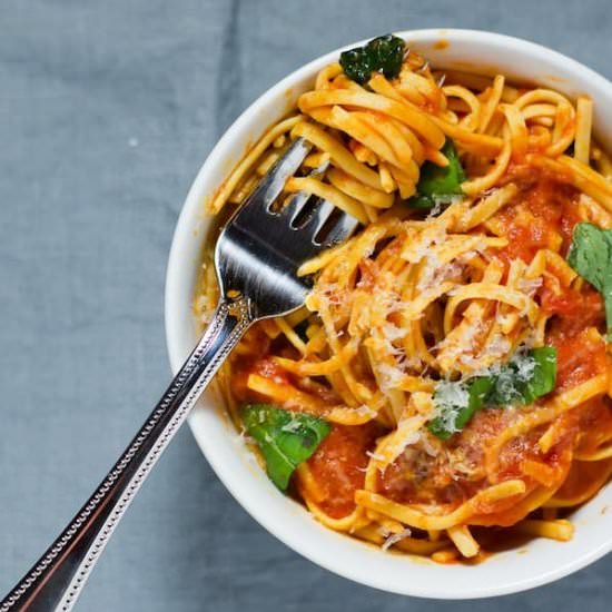 Tomato and Bacon Pasta with Basil