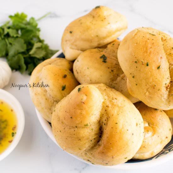 Garlic Knots
