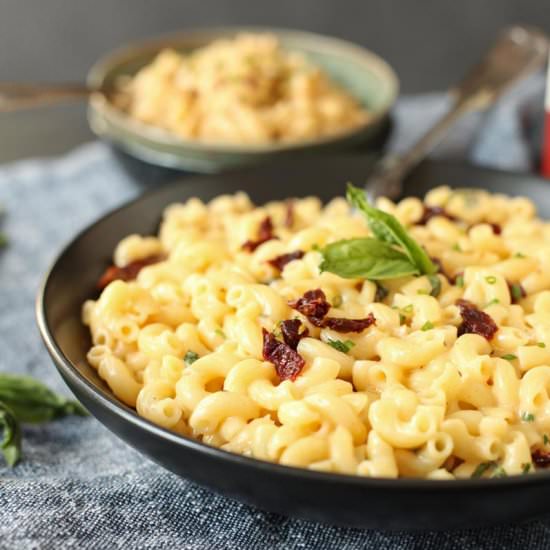 Sun Dried Tomato Vegan Mac & Cheese