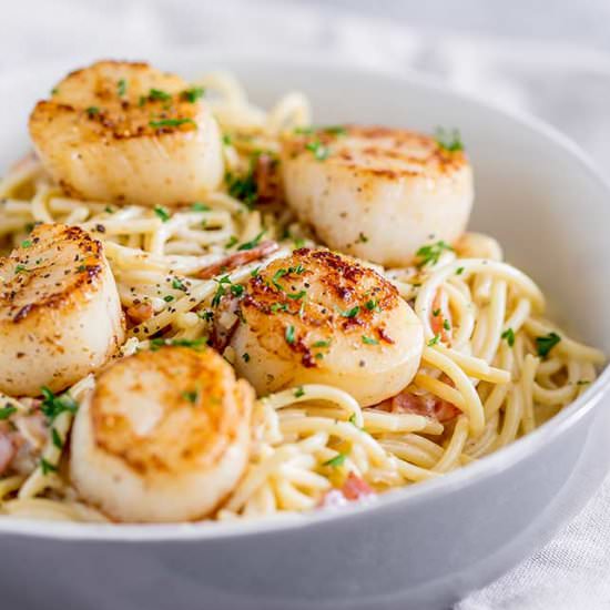Creamy Scallop and Bacon Pasta