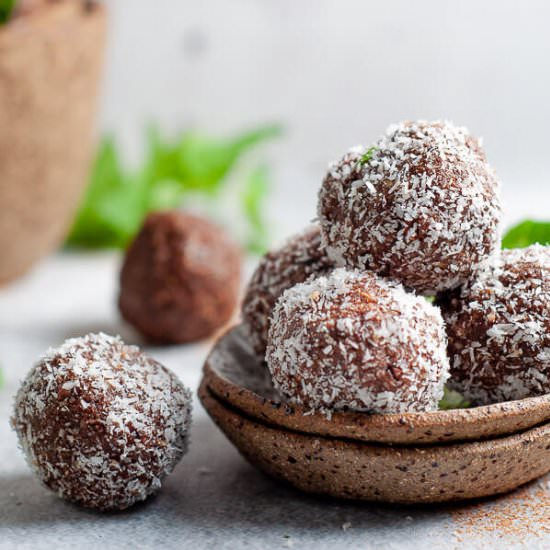 Choc Mint Bliss Balls