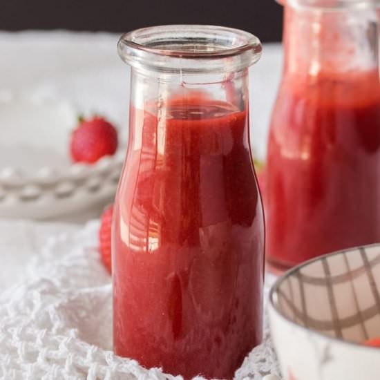 How to Make Strawberry Sauce