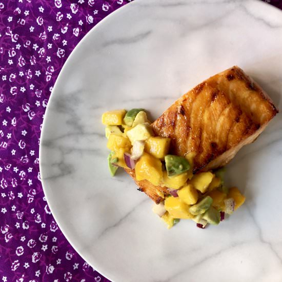 Chipotle Salmon w/ Mango & Avocado