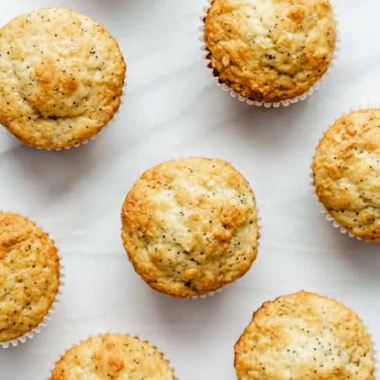 Healthy lemon poppyseed muffins