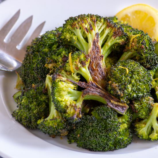 Lemony Pesto Roasted Broccoli