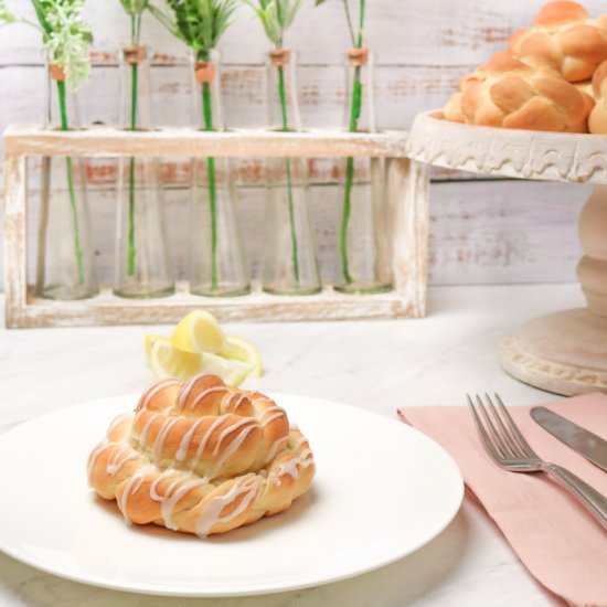 Lemon Knots with Lemon Glaze