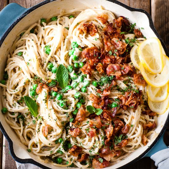ONE POT PASTA WITH PEAS AND BACON