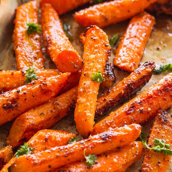 Roasted Garlic Parmesan Carrots