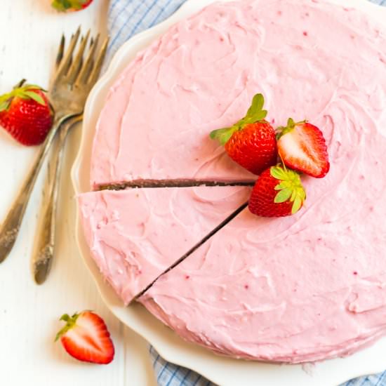 Fresh Strawberry Cake