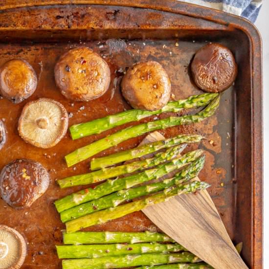 Roasted asparagus and mushrooms