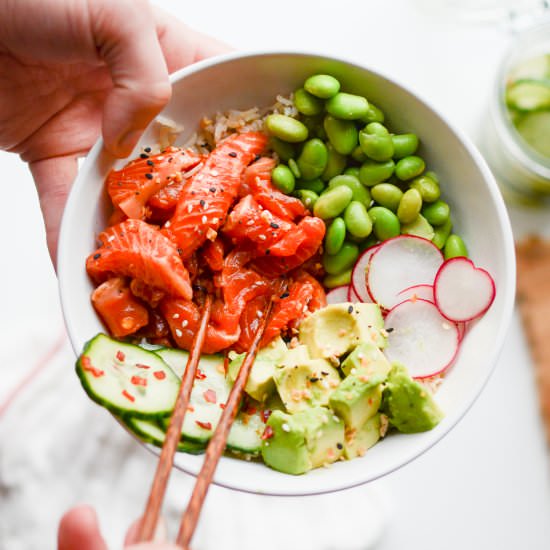 Easy Salmon Poke Bowls