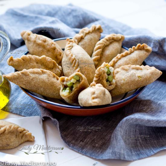 Majorcan Easter empanadas