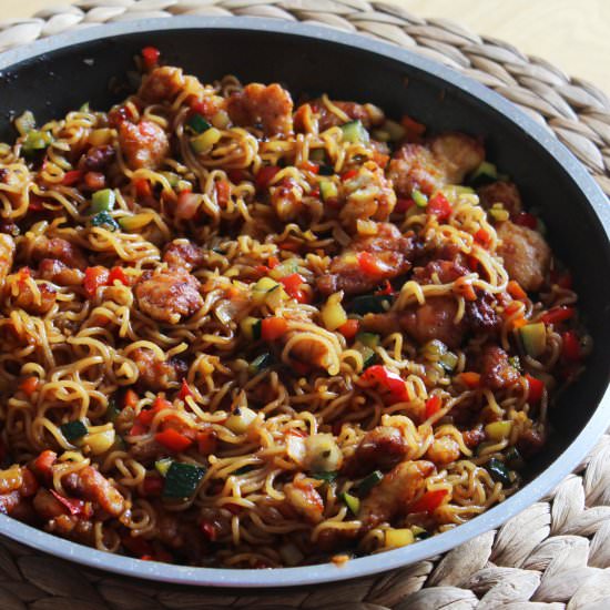 Chicken noddle stir fry