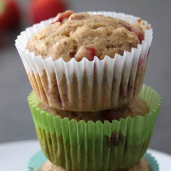 SImple Vegan Strawberry Muffins