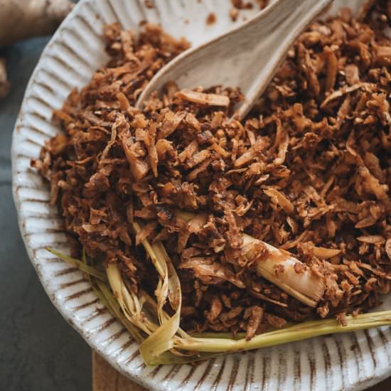 Serundeng – Indonesian Coconut Top