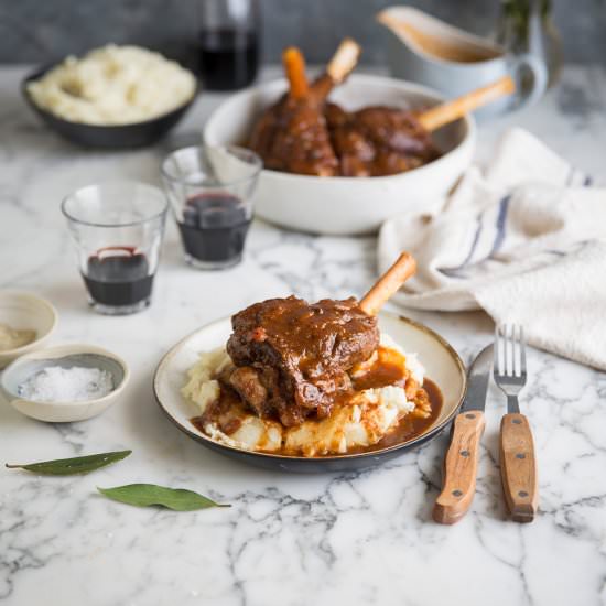 Lamb shanks, red wine
