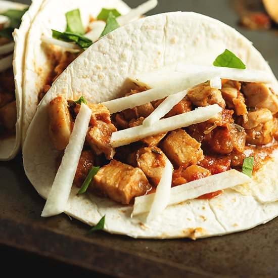 Slow Cooker Chicken Tacos