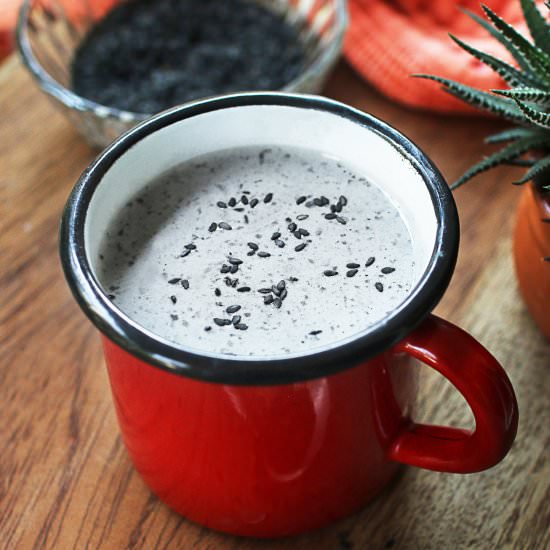 Creamy black sesame latte